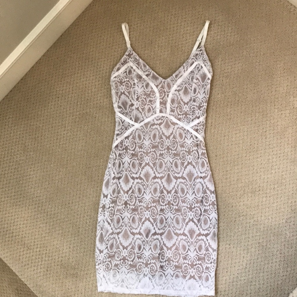 Guess lace dress - Picture 3 of 7